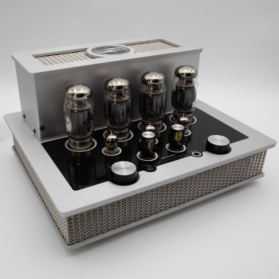 Audio Research I/70 Integrated Amplifier front view silver