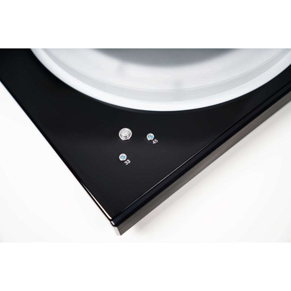 AVM Rotation R 30.3 Turntable black closeup