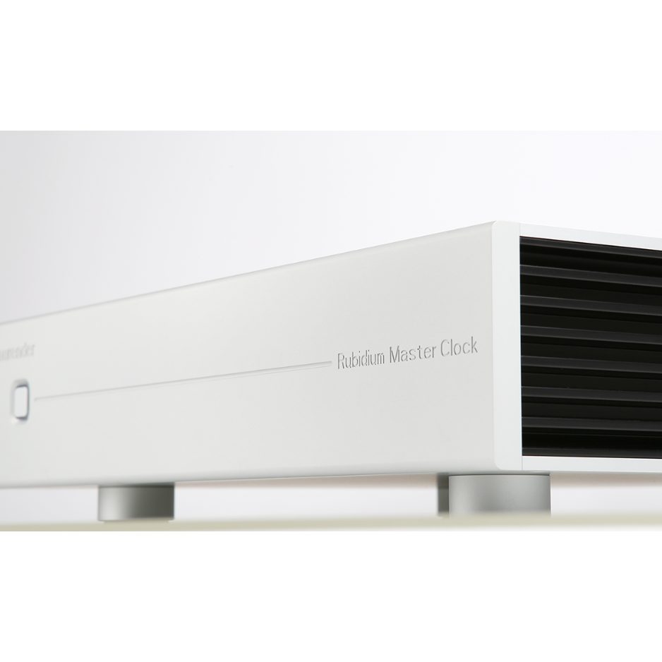 Aurender MC10 Master Clock silver angled