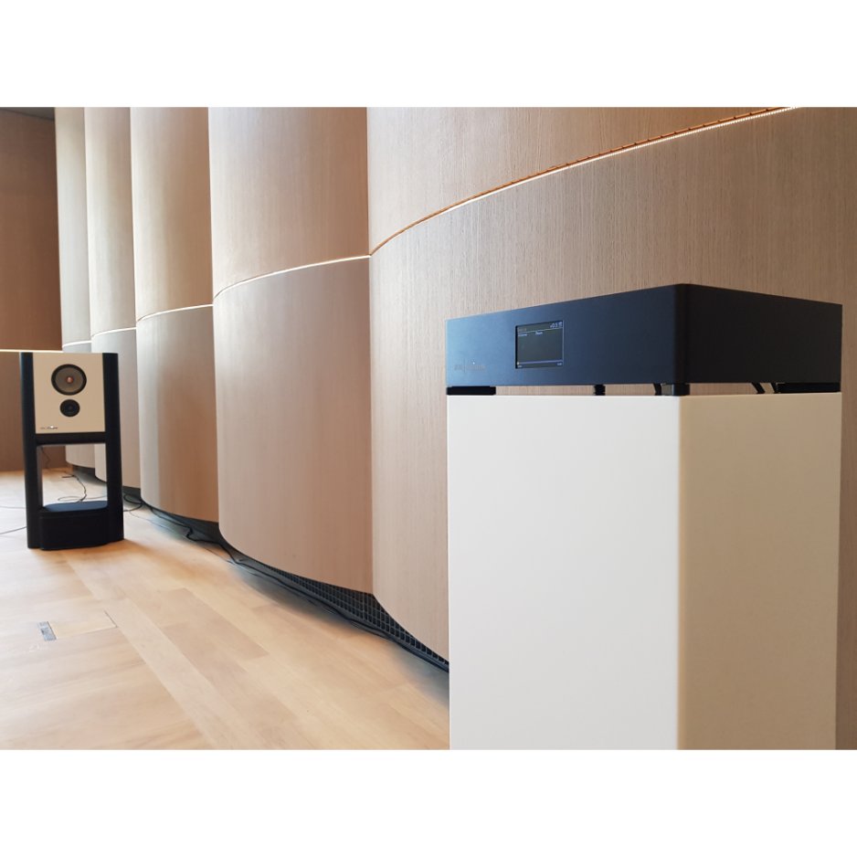 Grimm Audio MU1 Music Streamer in house