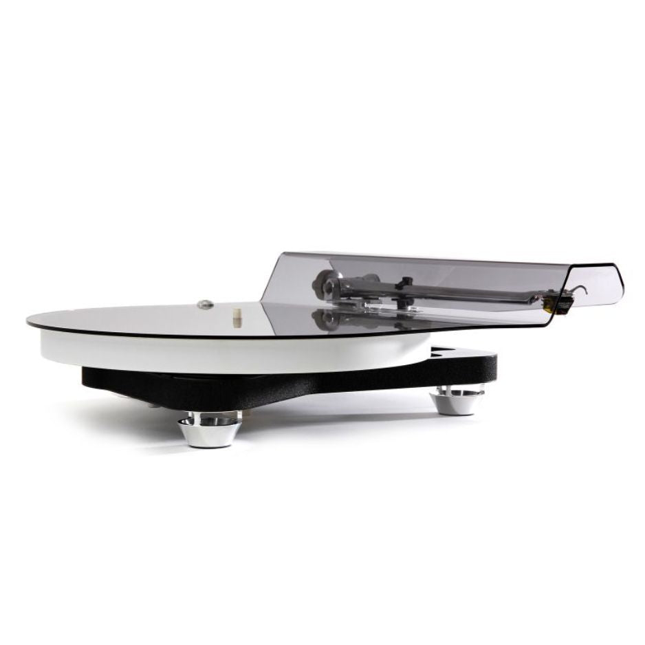 Rega Naia Turntable black front