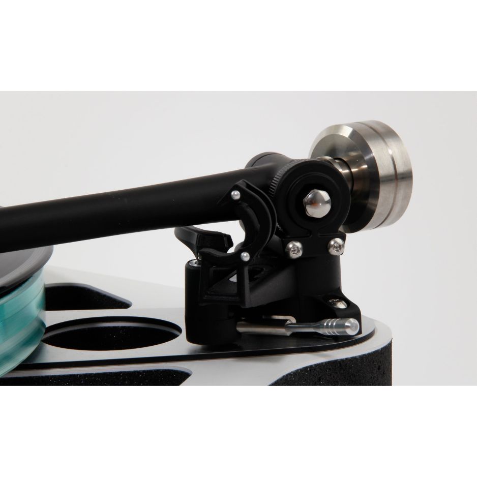Rega Planar 8 Turntable tonearm