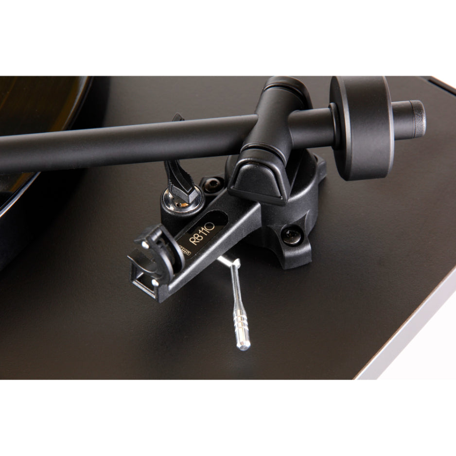 Rega Planar 1 Turntable Matte black cartridge