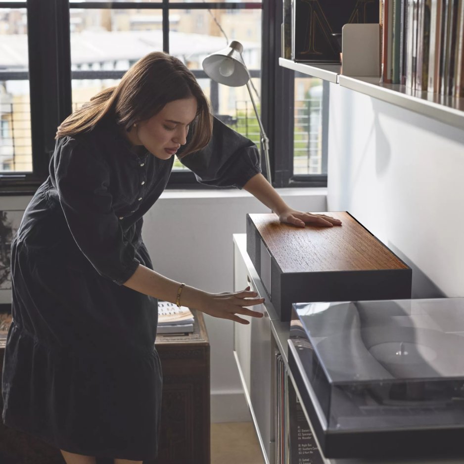 Cambridge Audio Evo One All-in-One Wireless Streaming Speaker lifestyle