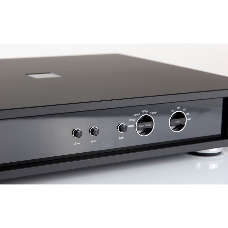 Rega Aura MC Phono Stage front controls