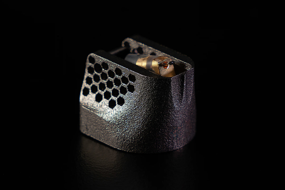 Wilson Benesch Tessellate Ti cartridge in matt titanium showing the tessellated lattice sidewalls and SLS titanium body