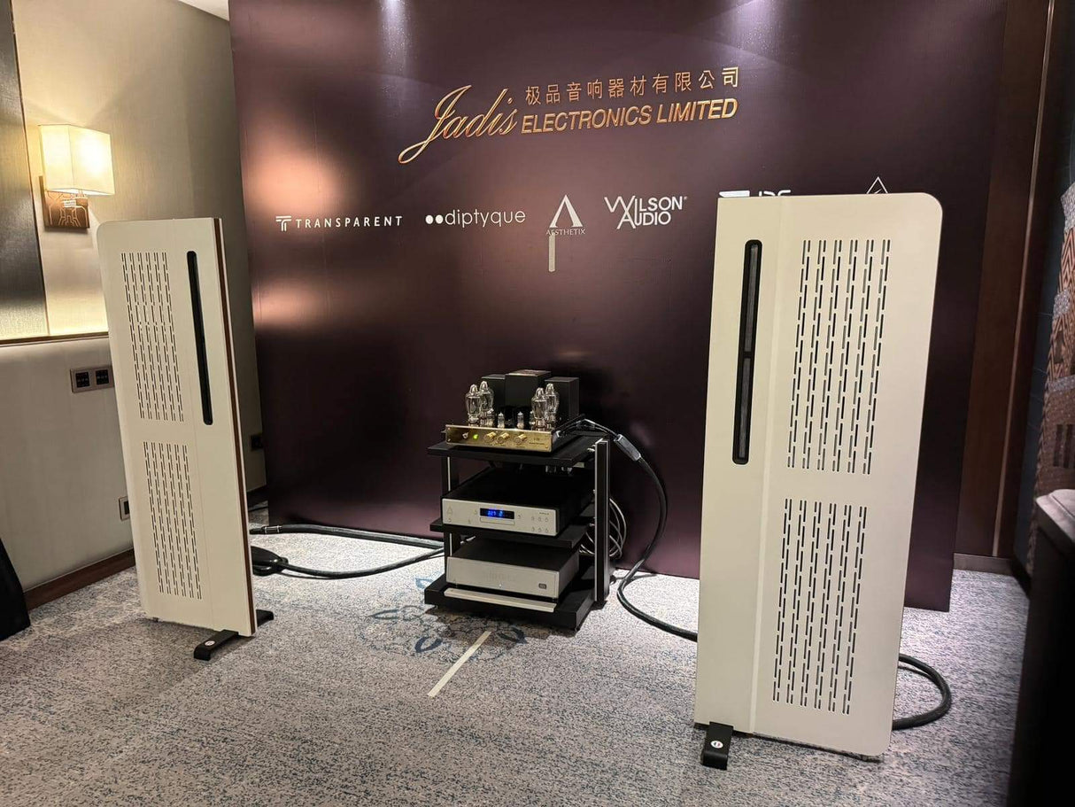 Diptyque DP140 MKII Loudspeakers; pair