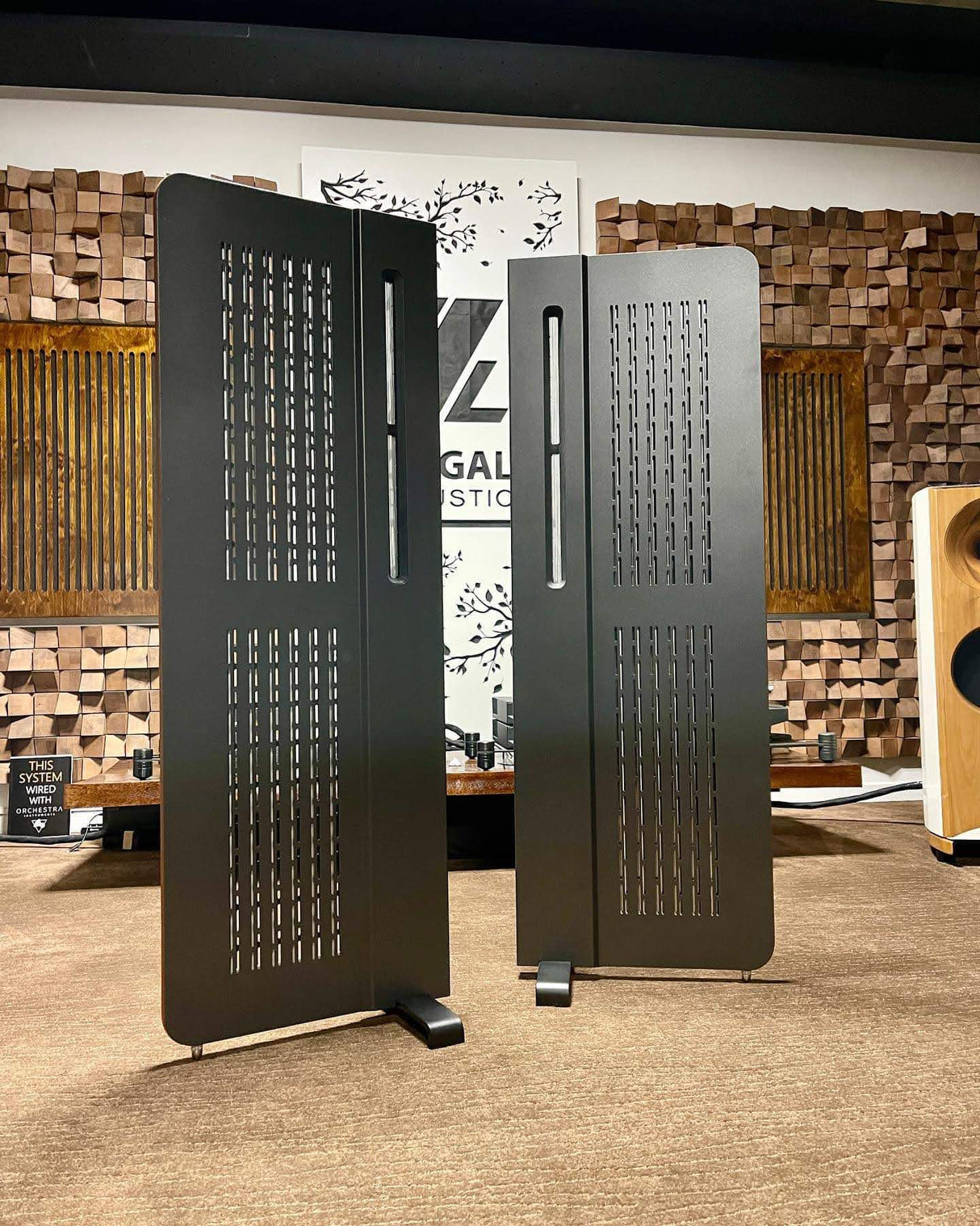 Diptyque DP140 MKII Loudspeakers; pair