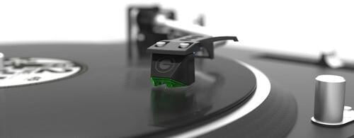 Goldring E2 cartridge installed on tonearm running on a record