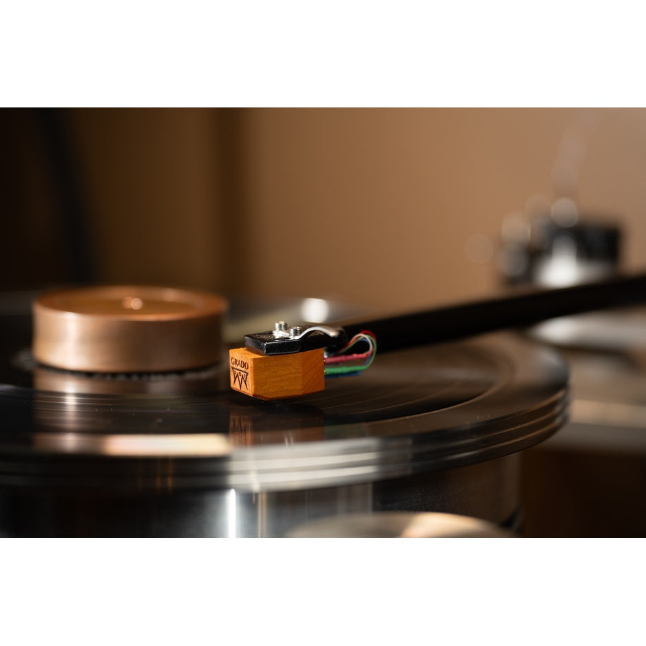 Grado Reference4 mounted on tonearm closeup