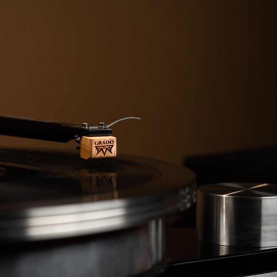 Grado Timbre Sonata4 cartridge moody dark atmosphere