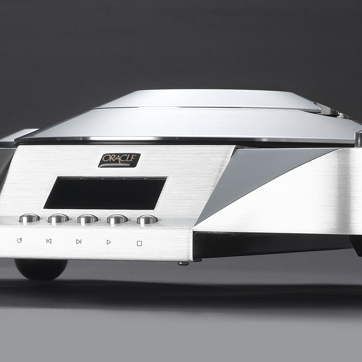 Oracle Audio CD1000 MkIII CD Transport, brushed aluminum, front display and control buttons close-up