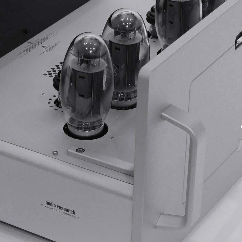 Audio Research D-80 tube detail