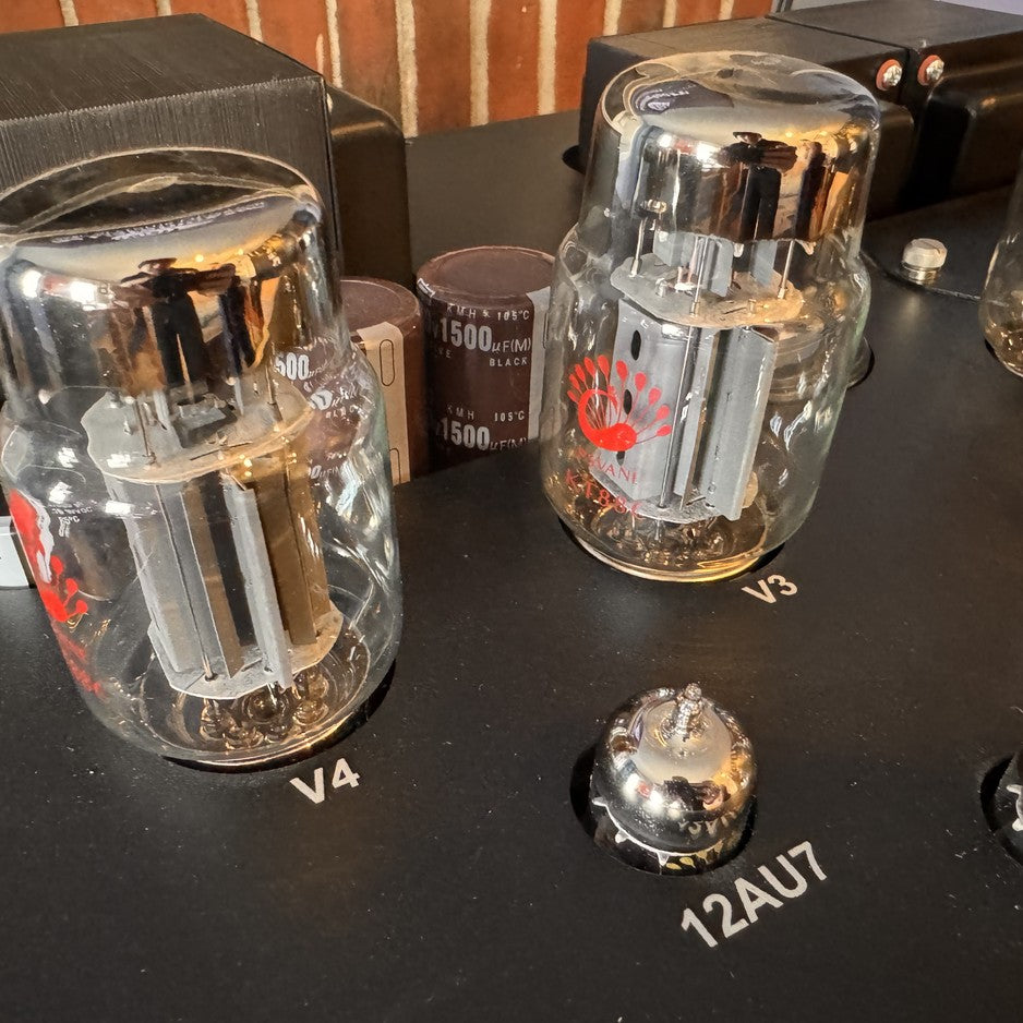 Rogue Audio Cronus Magnum III in The Listening Room reference system with Wilson Benesch Omnium speakers