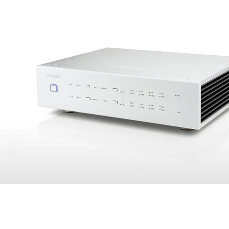 Aurender MC20 Master Clock silver angled