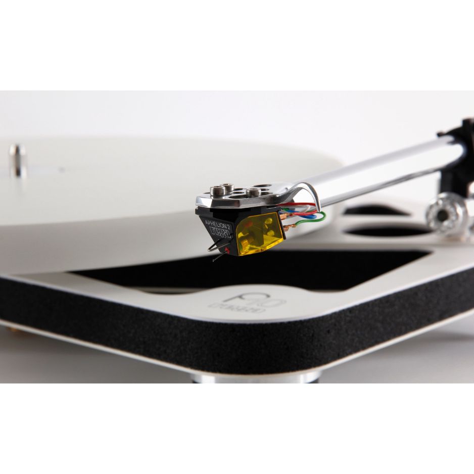 Rega Planar 10 Turntable cartridge 