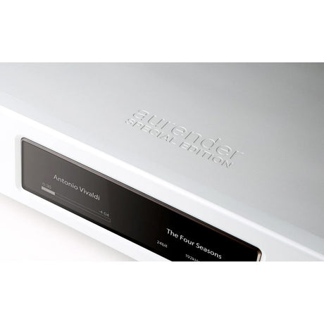 Aurender W20SE Reference Music Server | Streamer silver closeup