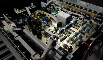 Audia Flight amplifier open chassis, output devices and heatsink rails