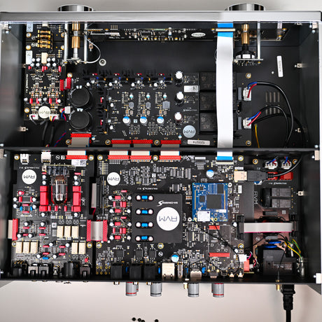 AVM Ovation AS 8.3 S Streaming Integrated Amplifier, top view of the internal components with the lid removed