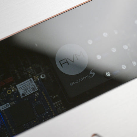 AVM Ovation AS 8.3 S Streaming Integrated Amplifier, Silver, lid close-up with the D/A-Converter S module visible inside