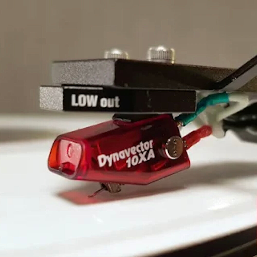 Dynavector DV-10X5A moving coil cartridge front view