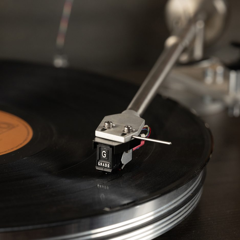 Grado Prestige cartridge tracking vinyl with label visible
