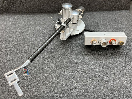 Oracle Audio Reference Tonearm, carbon fiber and brushed aluminum, full arm with output junction box, three-quarter view