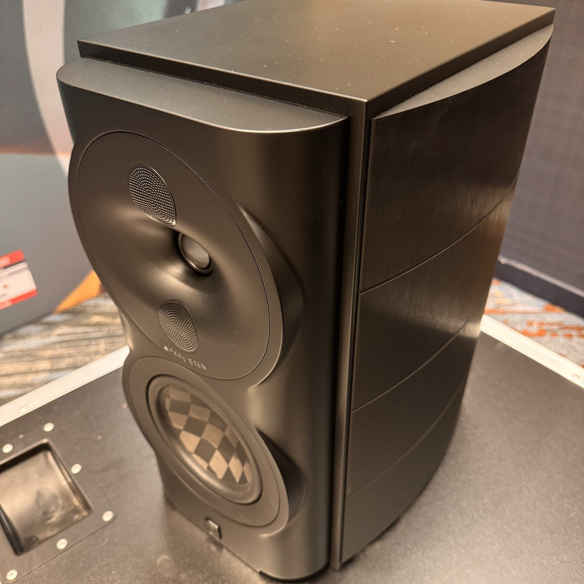 Perlisten S4b Black Edition Bookshelf Speaker, Black, three-quarter view facing left