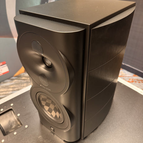 Perlisten S4b Black Edition Bookshelf Speaker, Black, three-quarter view facing left