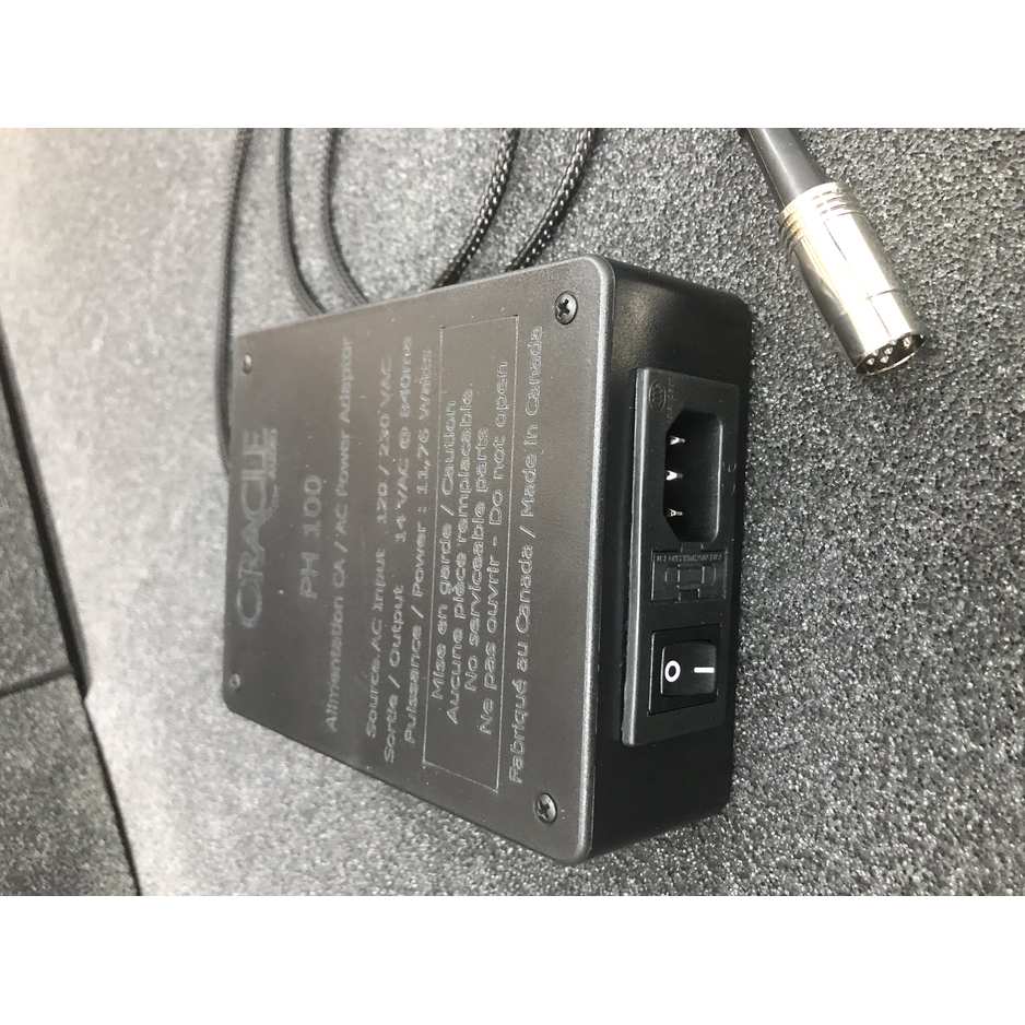 Oracle Audio PH100 MkII Phono Preamplifier angle view