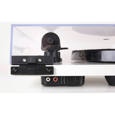 Rega Planar 1 Plus Matte White inputs