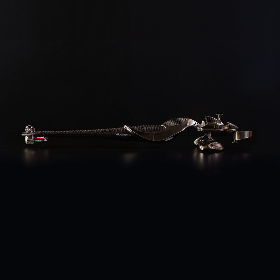 Wilson Benesch Graviton Ti Armwand - Polished Silver full length side view