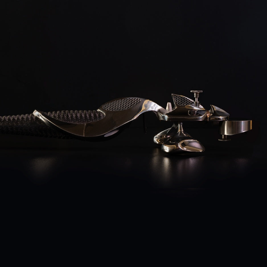 Wilson Benesch Graviton Ti Armwand - Polished Silver counterweight and bearing detail