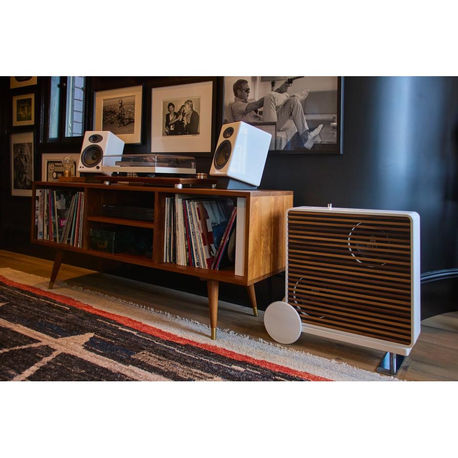REL Planar PL-1 in Gloss White with Premium Wood grille